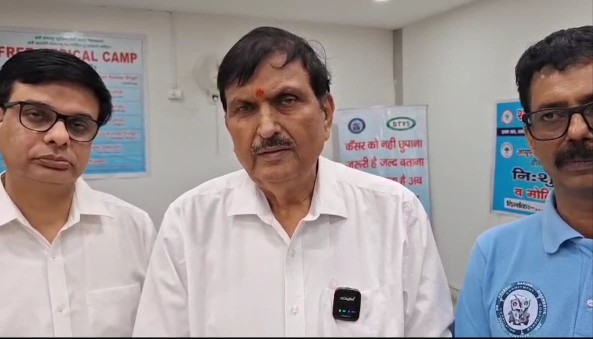 पटना हाई कोर्ट में हेल्थ अवेयरनेस और कैंसर स्क्रीनिंग कैंप में जज ने करवाई जांच.