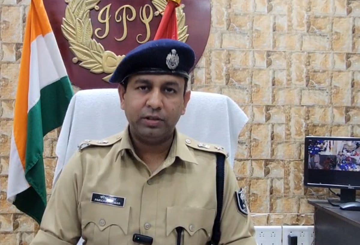 डॉक्टर से मांगी रंगदारी अब पुलिस ने दबोचा, मोबाइल भी हुआ बरामद...