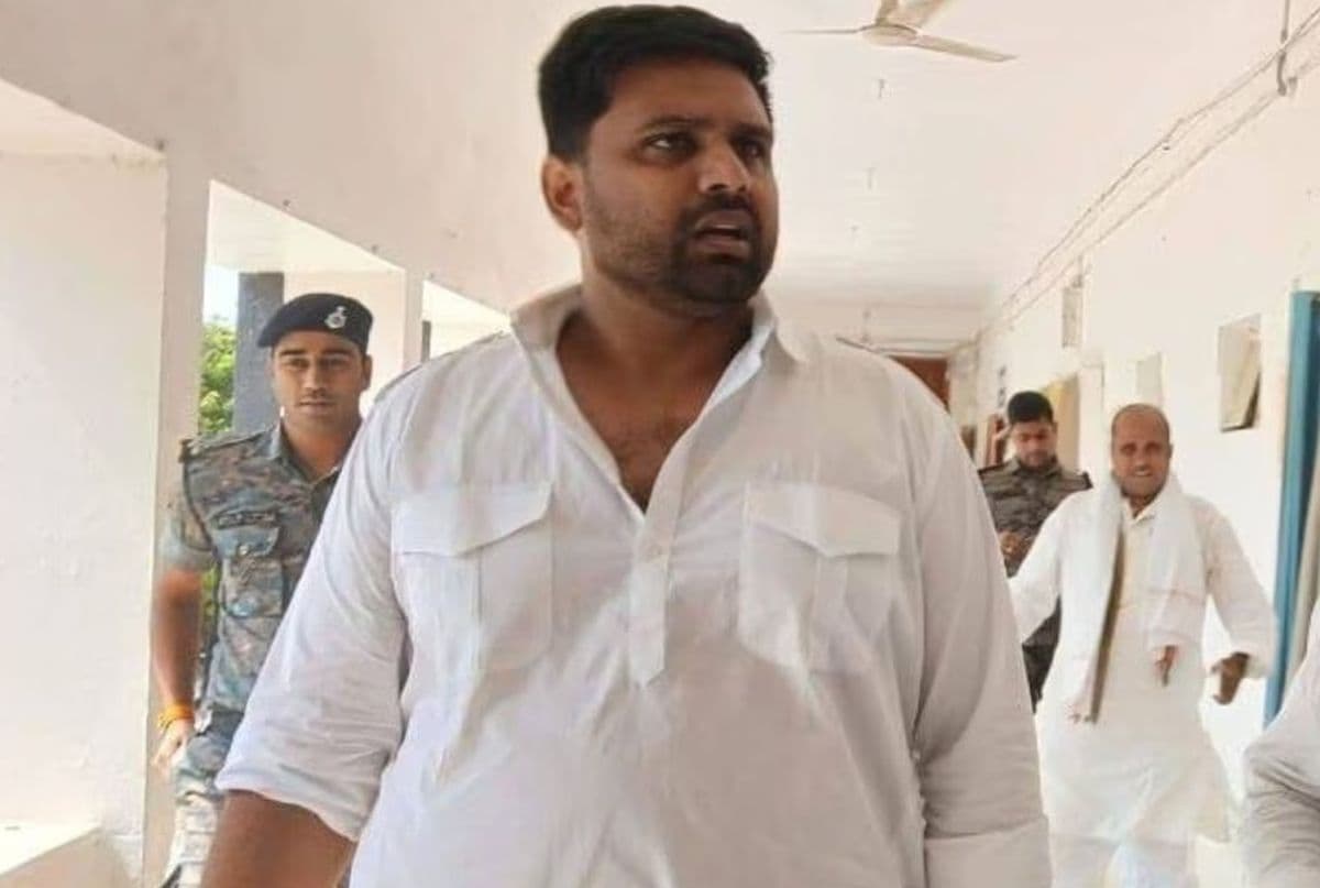 नबीनगर विधायक चेतन आनंद पर पार्टी के नेता ने ही लगाया रंगदारी मांगने का आरोप, धमकी देने का भी आरोप...