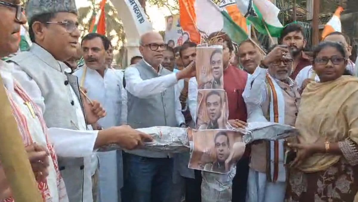 हमने अंग्रेज को भगाया अब उनके एजेंट से डरेंगे क्या? पवन खेड़ा के आवास पर असम पुलिस पहुंचने का पटना में हुआ विरोध