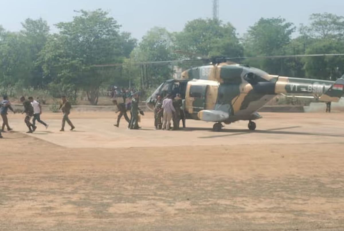 नक्सलियों के खिलाफ सर्च ऑपरेशन के दौरान IED ब्लास्ट, CRPF का एक जवान...