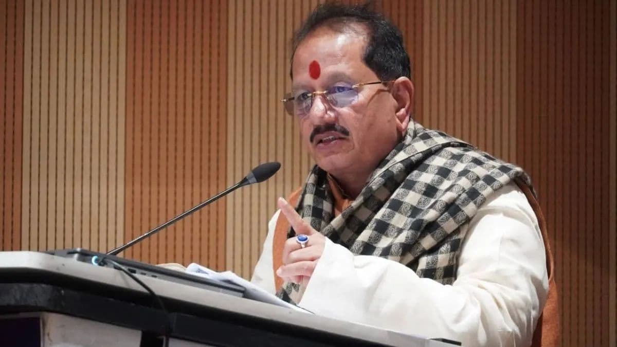 तीन CO के विरुद्ध डिप्टी सीएम विजय सिन्हा ने की बड़ी कार्रवाई, इन आरोपों में किया निलंबित