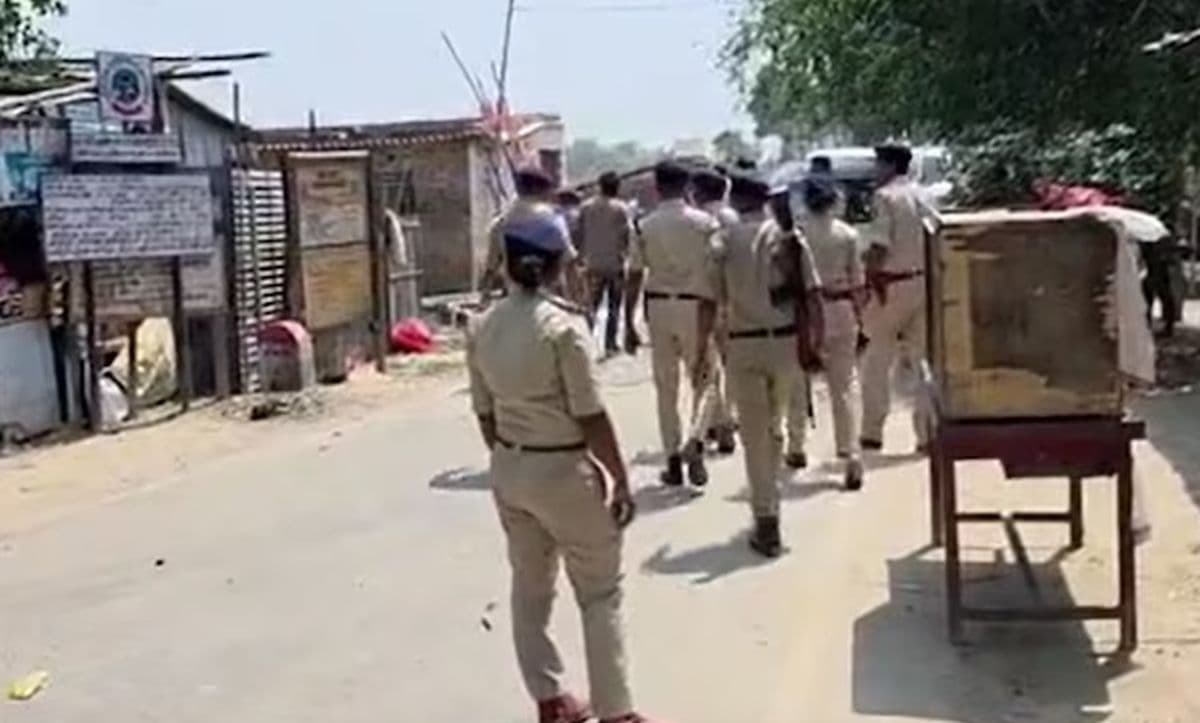बेगूसराय में पुलिस अपराधियों के बीच भीषण मुठभेड़, दरभंगा लूट कांड से जुड़े अपराधियों में एक को लगी गोली, ऑपरेशन अभी जारी...