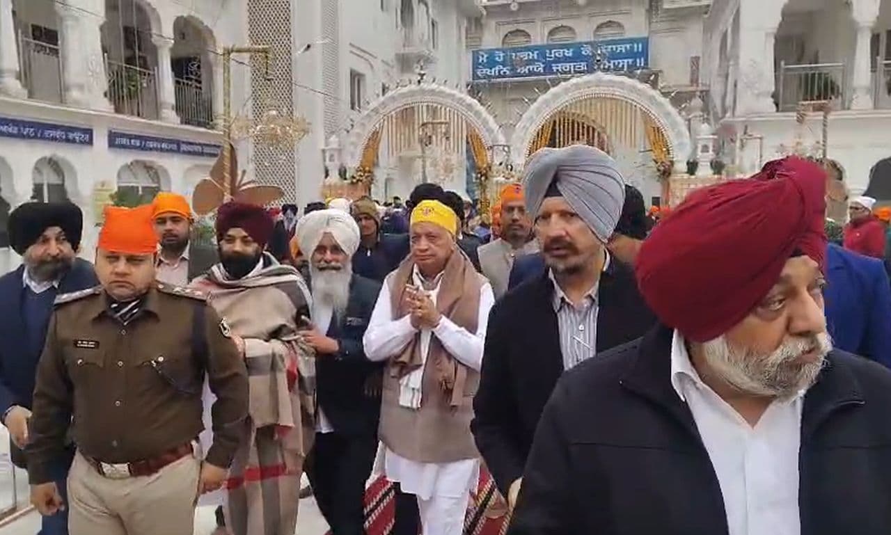 राज्यपाल ने 359वें प्रकाश पर्व पर पटना साहिब में लिया गुरु गोविन्द सिंह जी का आशीर्वाद