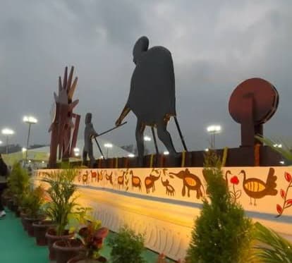 खादी एवं सरस मेले का समापन आज, राज्यपाल संतोष गंगवार हुए शामिल...