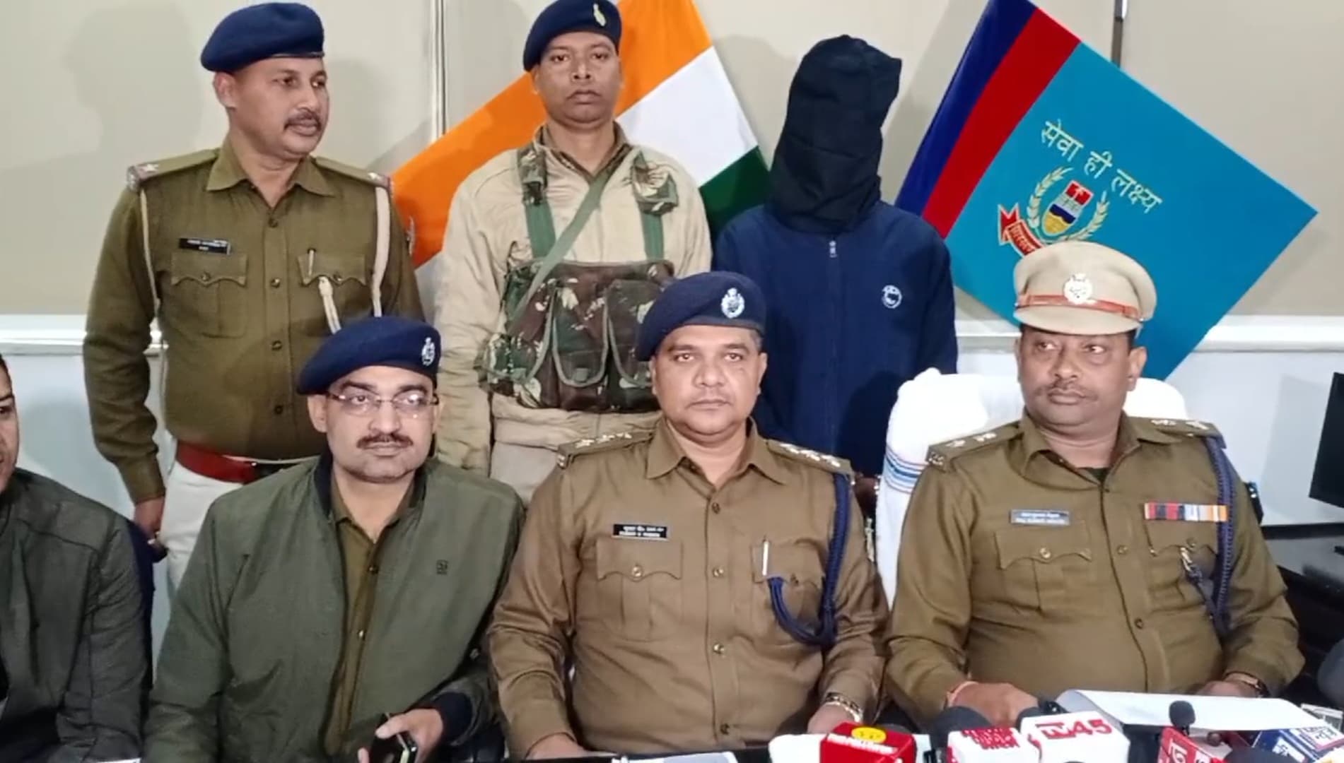 राँची में बच्चों से चोरी करवाने वाले गिरोह का मुख्य सरगना गिरफ्तार, 31 मोबाइल फोन बरामद....