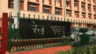 सोनपुर मंडल और वाराणसी रेल मंडल के मंडल रेल प्रबंधक का तबादला...