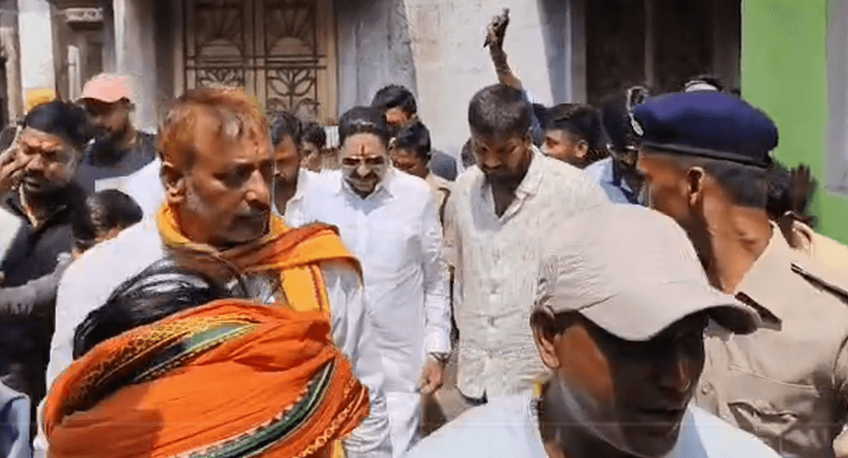 banner me dikha anant singh ke bete ka chehra