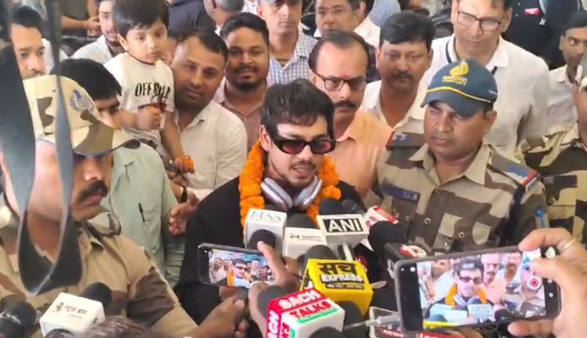 विश्वविजेता टीम के धुरंधर इशान किशन पहुंचे पटना, इस सवाल पर कहा 'ऐसे सवाल न किया करें...'