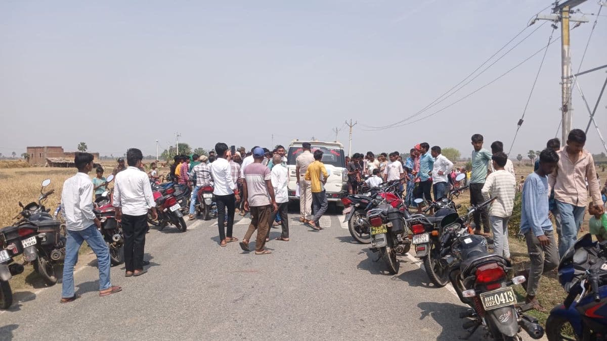 गया जी में सड़क हादसे में दो छात्र की मौत, तीसरा जख्मी, दो दिन पहले ही आया था मैट्रिक परीक्षा का परिणाम...