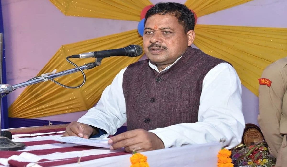 राष्ट्रीय अध्यक्ष बनते ही एक्शन में नीतीश, अपने ही सांसद को अयोग्य ठहराने के लिए लोकसभा अध्यक्ष को लिखा पत्र...