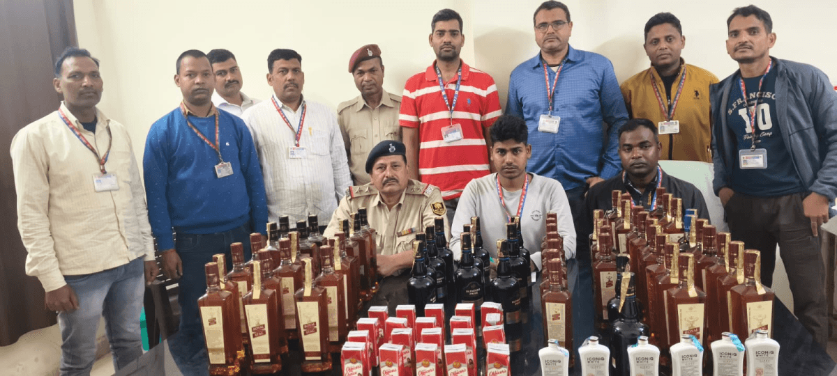 gaya me angreji sharab baramad