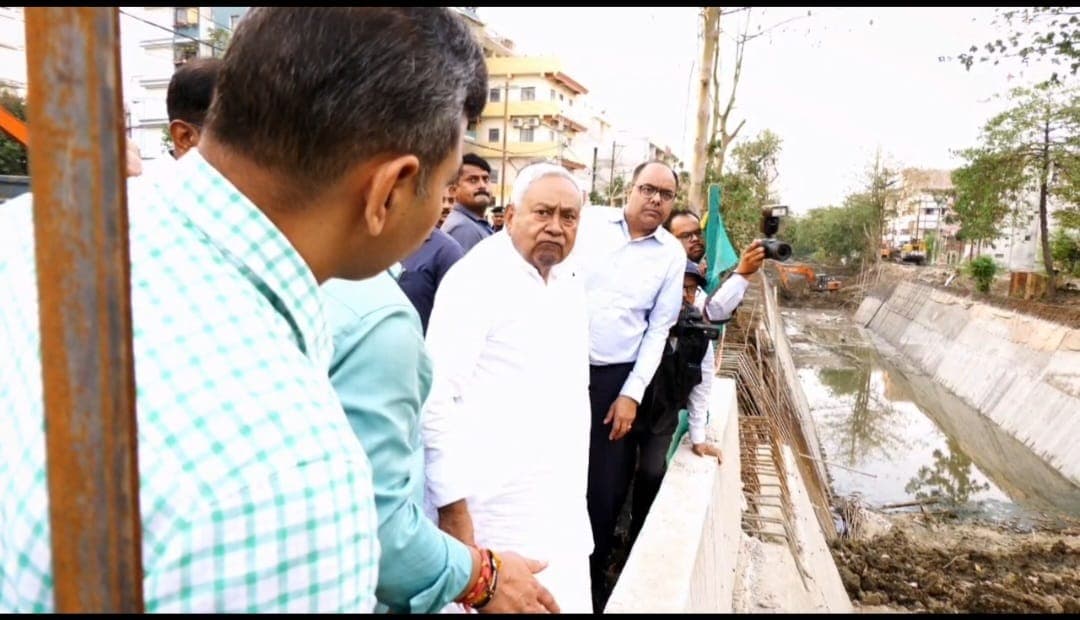 CM नीतीश ने पटना सैदपुर नाला सह सड़क निर्माण कार्य का लिया जायजा, दिए निर्देश..